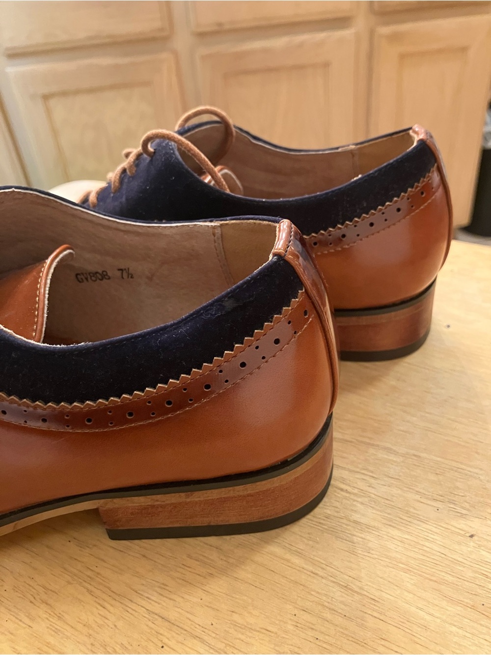 Men's Gino Vitale Two-Tone Brown and Black Derby Dress Shoes Size 7.5 - Picture 6 of 11